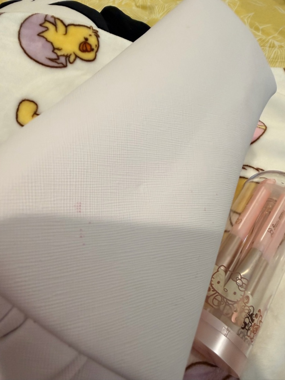 Hello Kitty White Cosmetic Bag with Pink Glitter Bow and Light Pink Brush Set - Picture 2 of 2